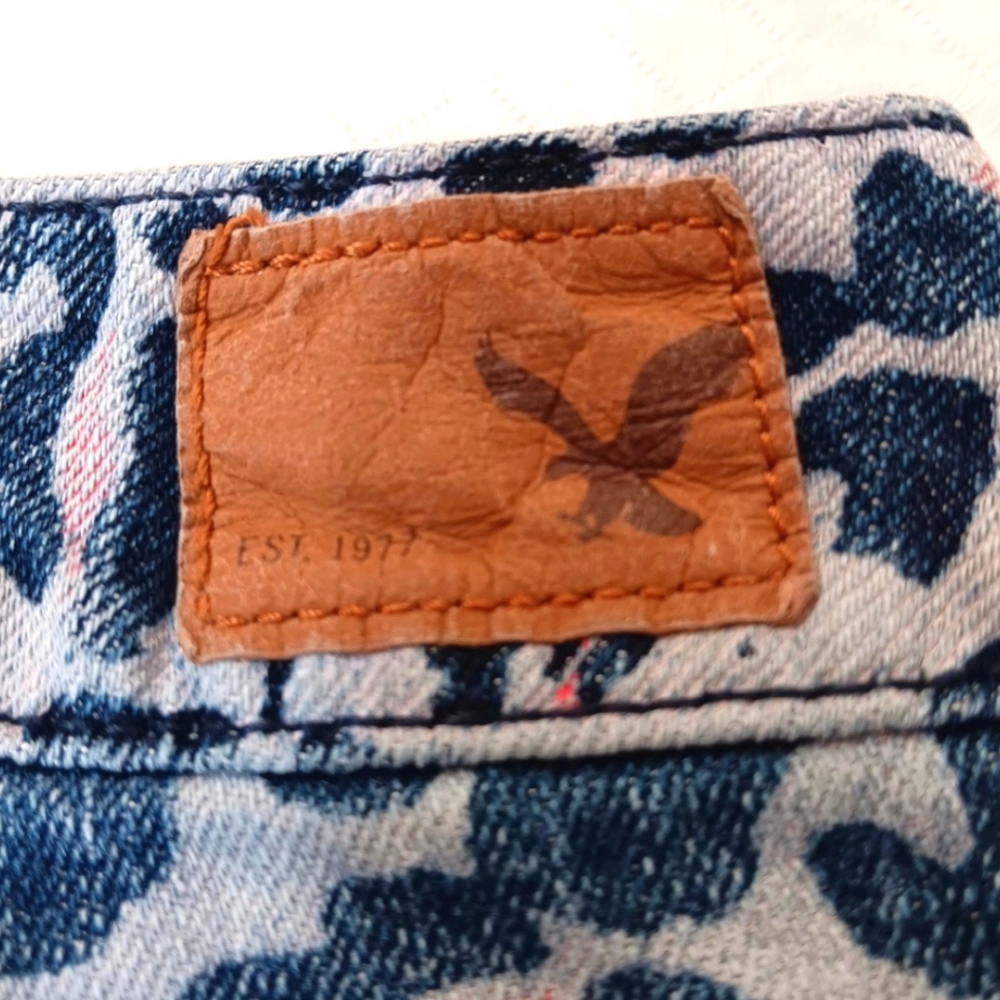 American Eagle Outfitters Blue and Red Leopard Jean Shorts | EUC | Shortie - Picture 15 of 16